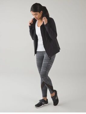 Lululemon Inspire Tight II (Mesh) leggings size 6